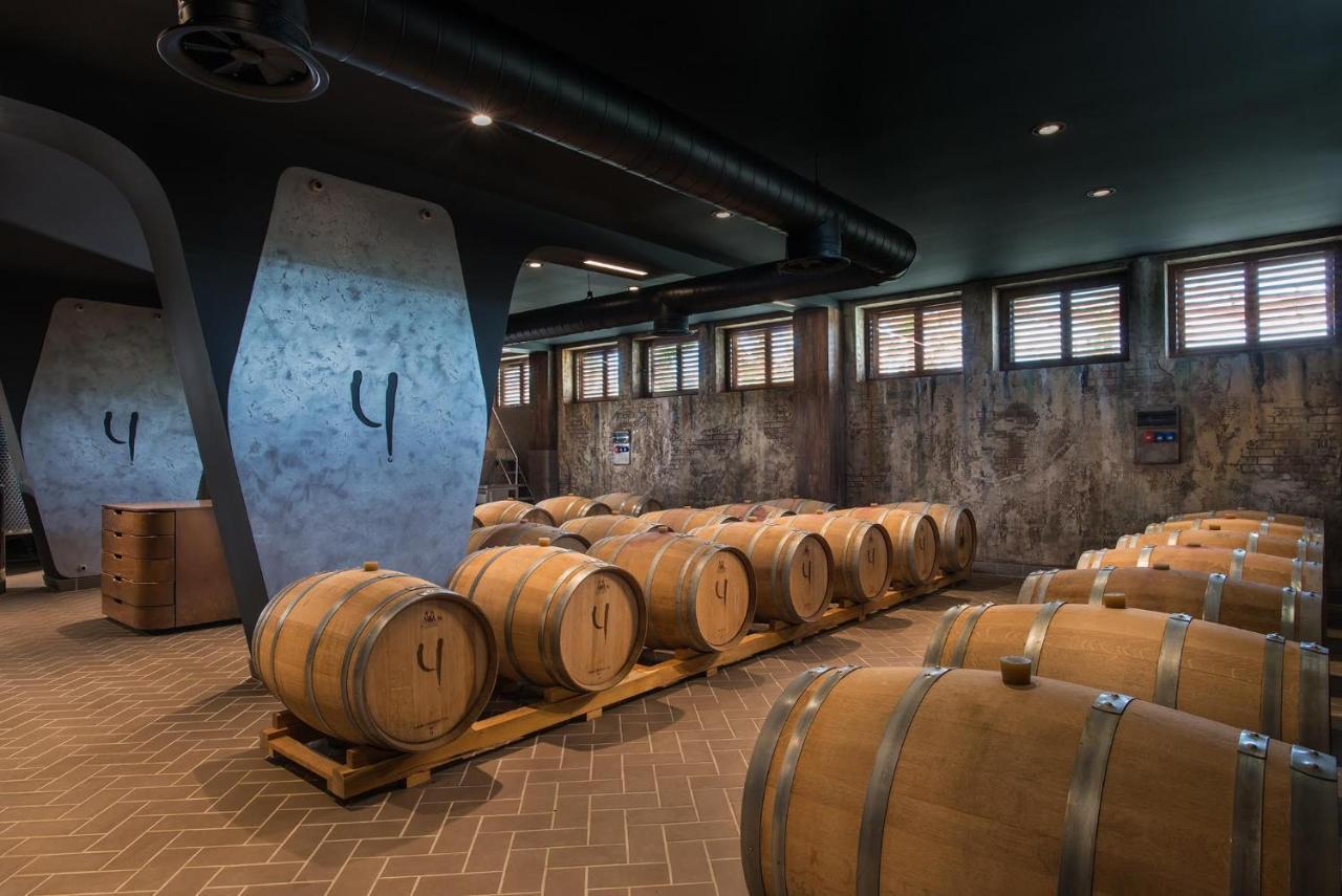 Wine&SPA Hotel Chukara Tryavna Bagian luar foto