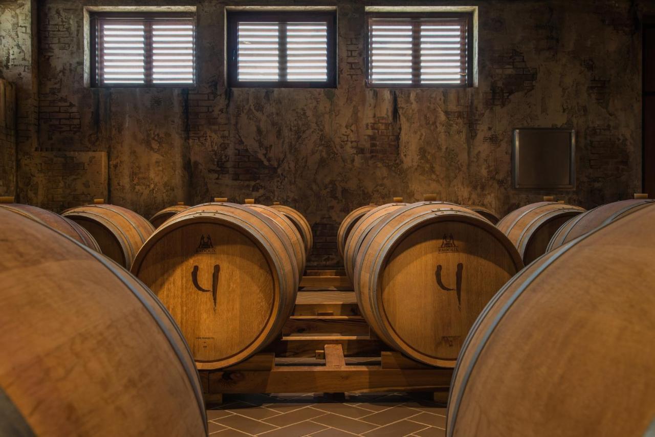 Wine&SPA Hotel Chukara Tryavna Bagian luar foto