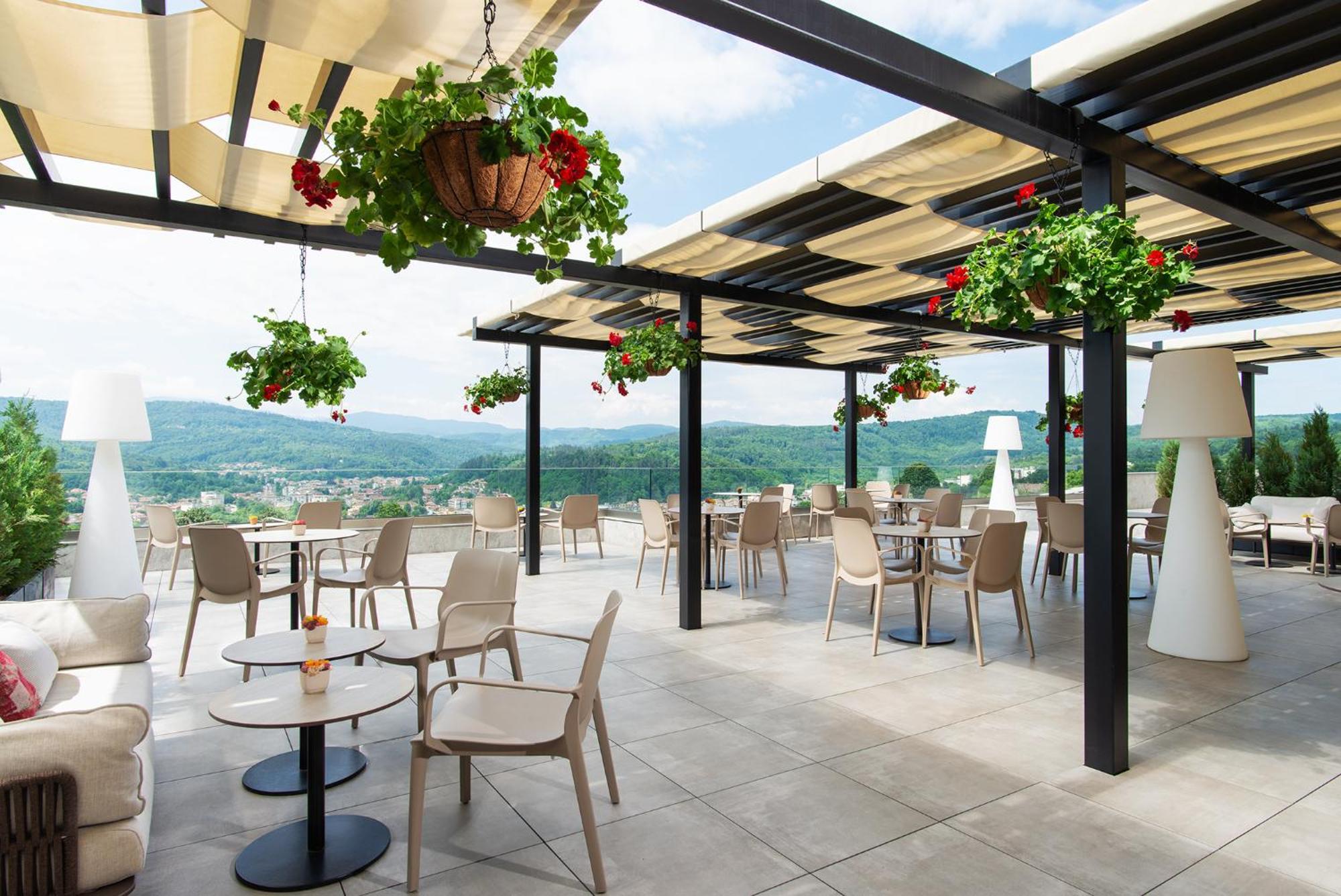 Wine&SPA Hotel Chukara Tryavna Bagian luar foto